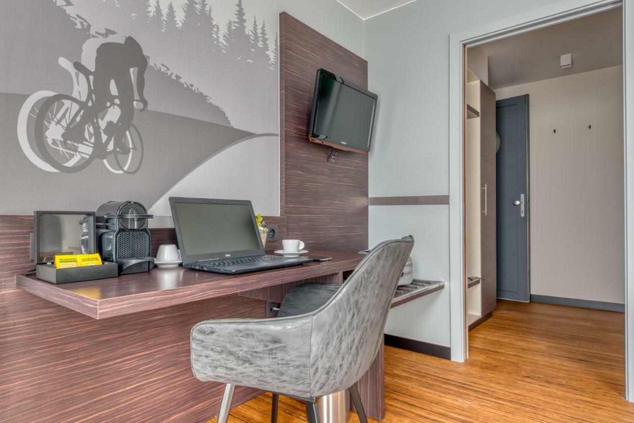 Le Merceny Motel バストーニュ 部屋 写真