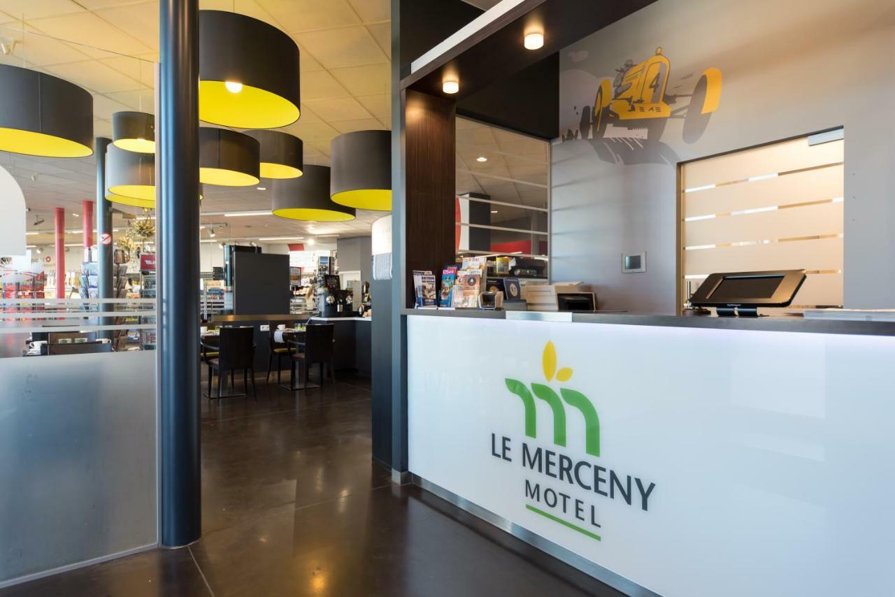 Le Merceny Motel バストーニュ エクステリア 写真